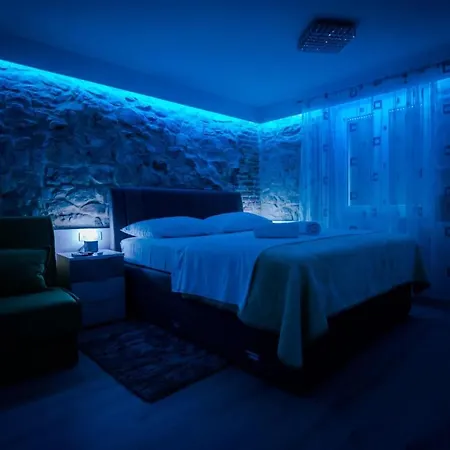 Lions Luxury 스플리트