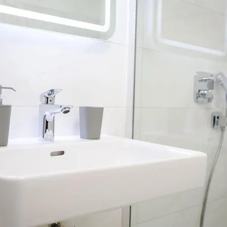 Lions Luxury Pensjonat 4*